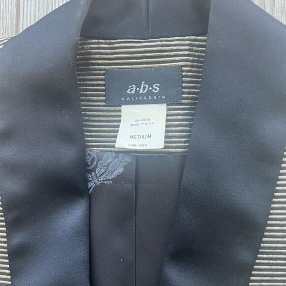 Vintage Coat - Picture 2 of 4